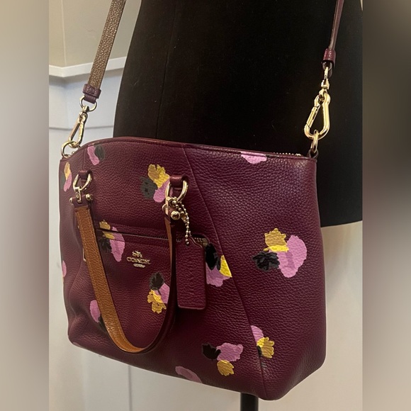 Sold - Picture 2 of 8